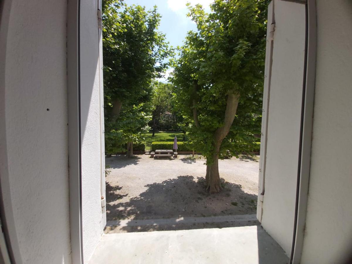 Eblouissant Appartement Au Calme D'Une Residence Avec Piscine Idealement Situe Au Pied Du Colorado Provencal Dans Le Prestigieux Luberon Rustrel Eksteriør billede
