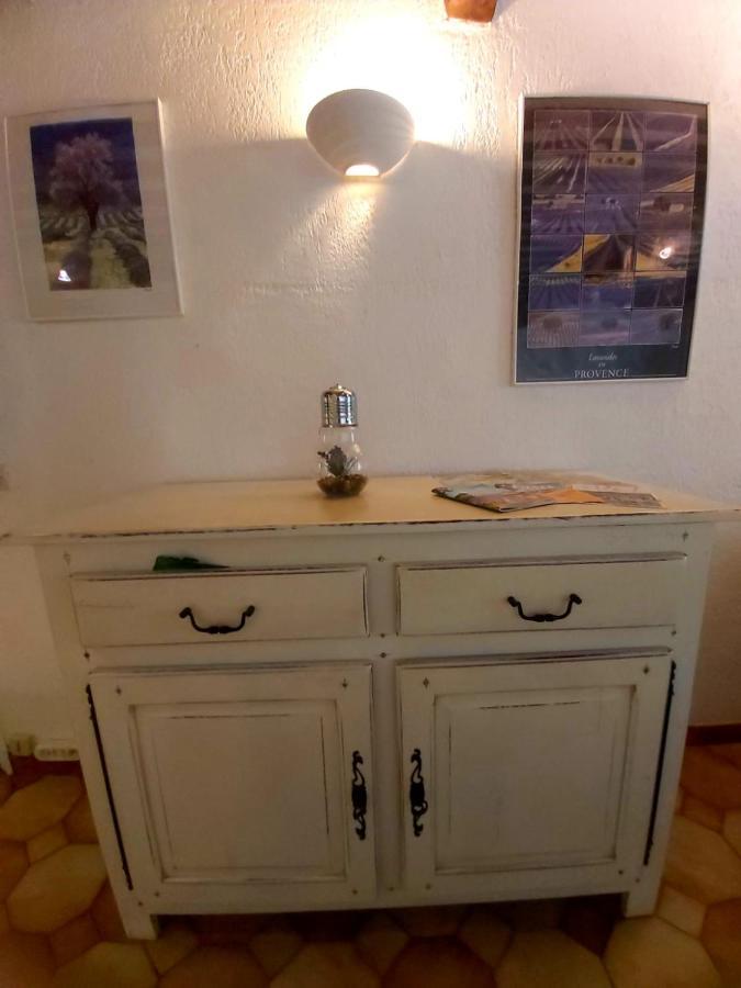Eblouissant Appartement Au Calme D'Une Residence Avec Piscine Idealement Situe Au Pied Du Colorado Provencal Dans Le Prestigieux Luberon Rustrel Eksteriør billede