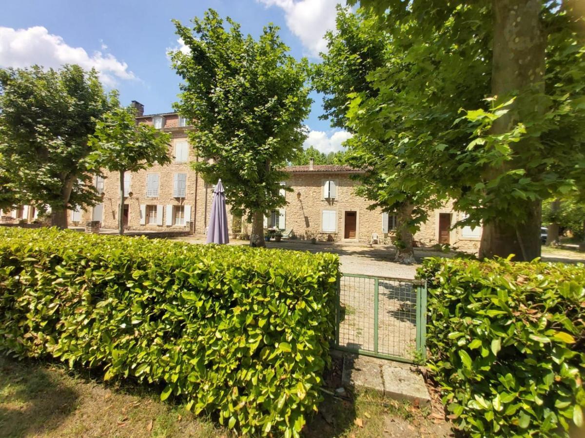 Eblouissant Appartement Au Calme D'Une Residence Avec Piscine Idealement Situe Au Pied Du Colorado Provencal Dans Le Prestigieux Luberon Rustrel Eksteriør billede