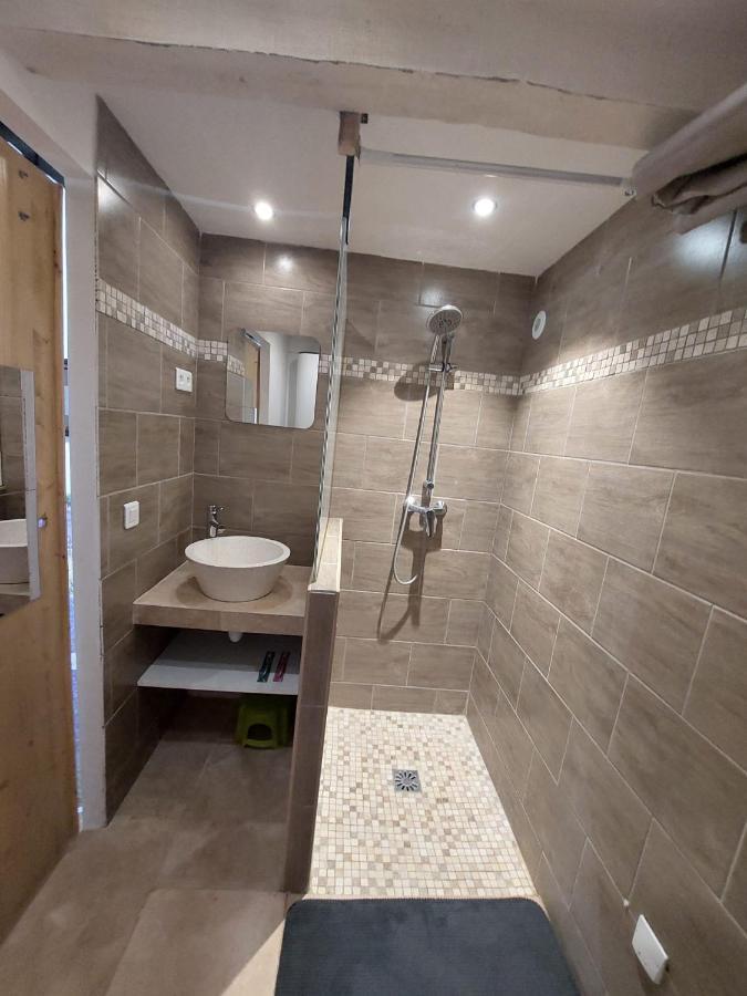 Eblouissant Appartement Au Calme D'Une Residence Avec Piscine Idealement Situe Au Pied Du Colorado Provencal Dans Le Prestigieux Luberon Rustrel Eksteriør billede