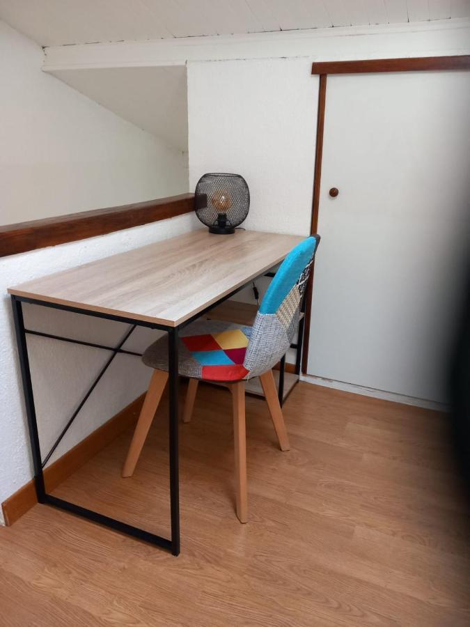 Eblouissant Appartement Au Calme D'Une Residence Avec Piscine Idealement Situe Au Pied Du Colorado Provencal Dans Le Prestigieux Luberon Rustrel Eksteriør billede